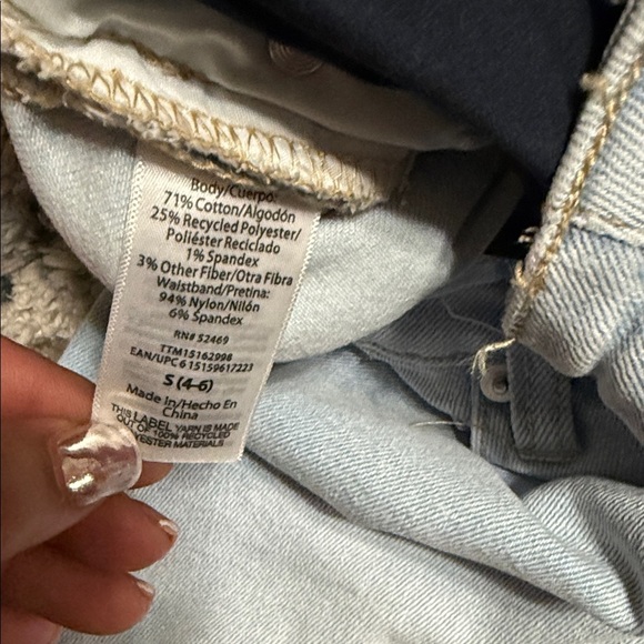 Small(4-6) Time and Tru Light Blue Jean Maternity Shorts - Picture 8 of 11